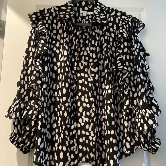 Chico’s Ruffle Dot Print Top Size 4 Black White Abstract Dalmatian Dots Career - Picture 2 of 9